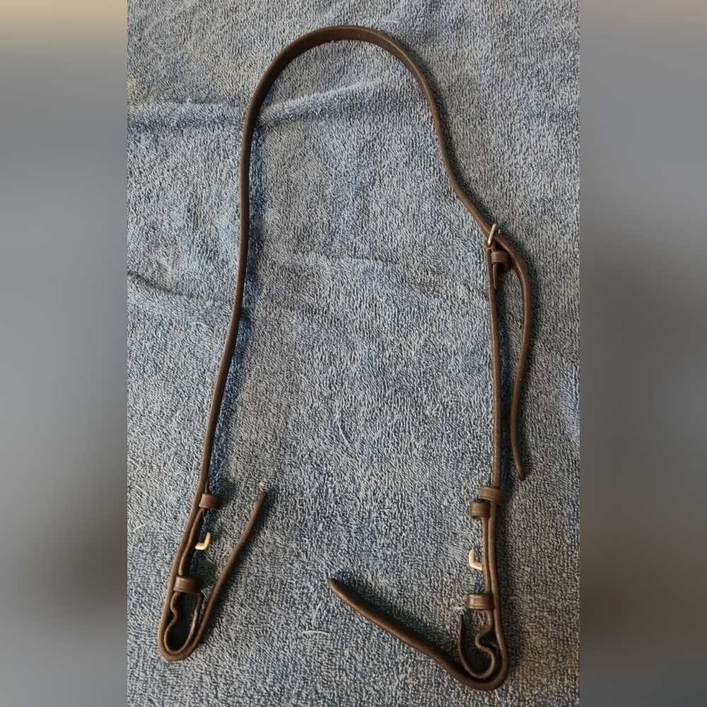 Brown Bobby's English Tack bradoon hanger, 1/2" width, full size